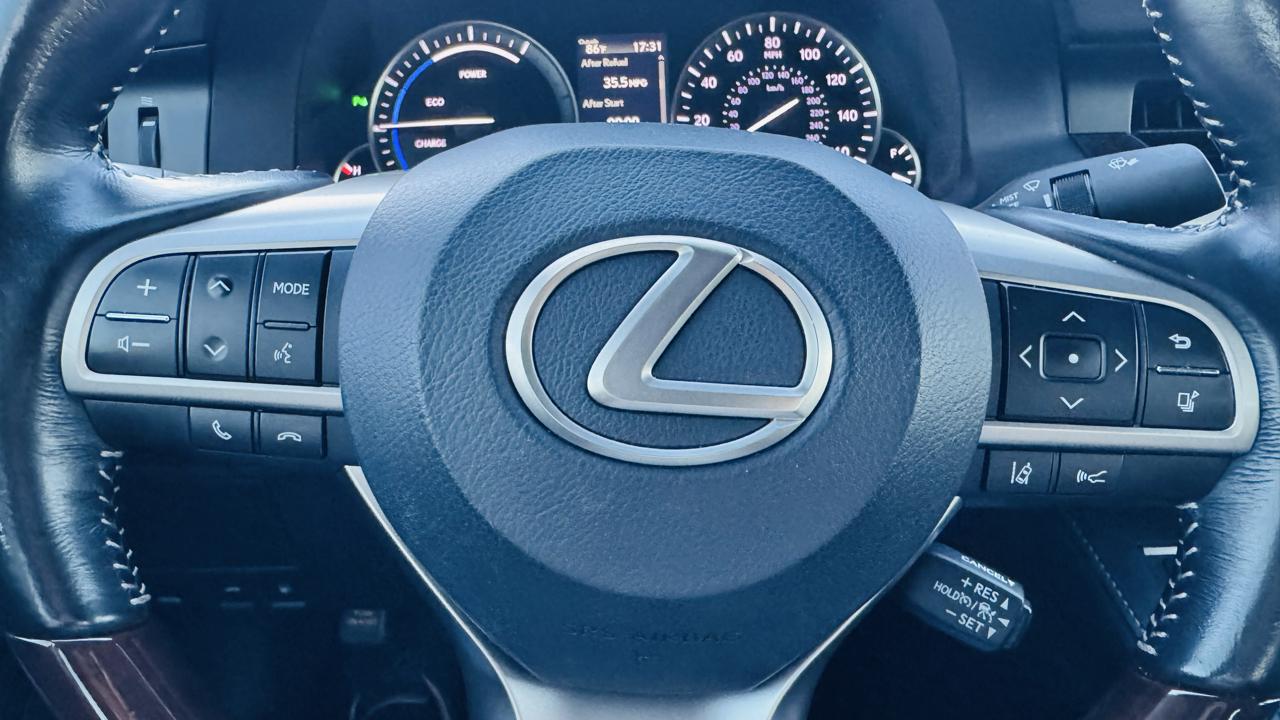 Lexus ES 300h Sedan 2016