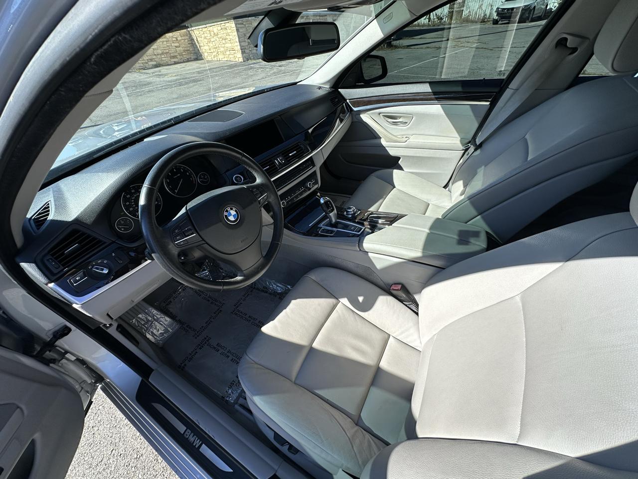 BMW 5-Series 535i 2012