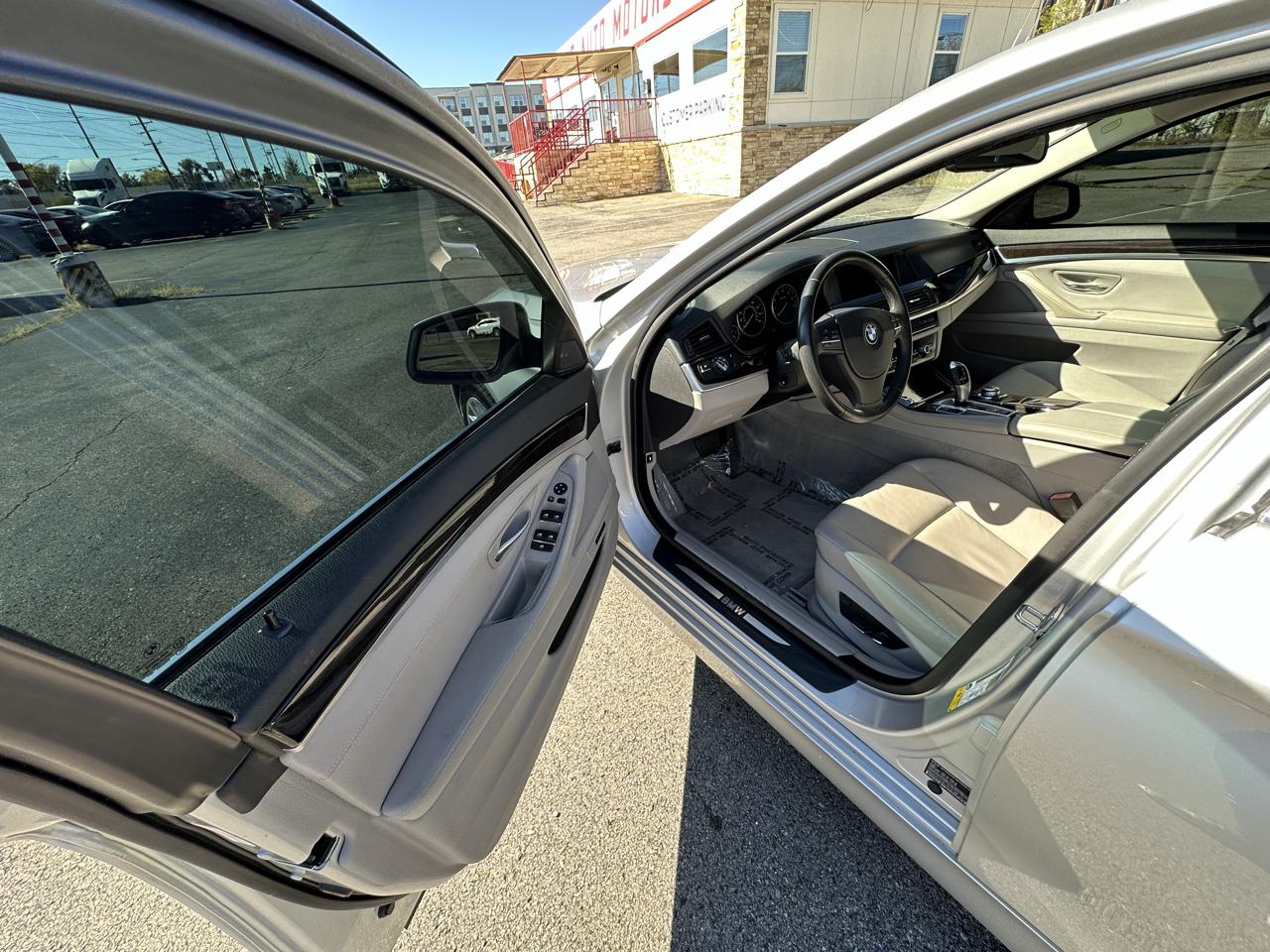 BMW 5-Series 535i 2012