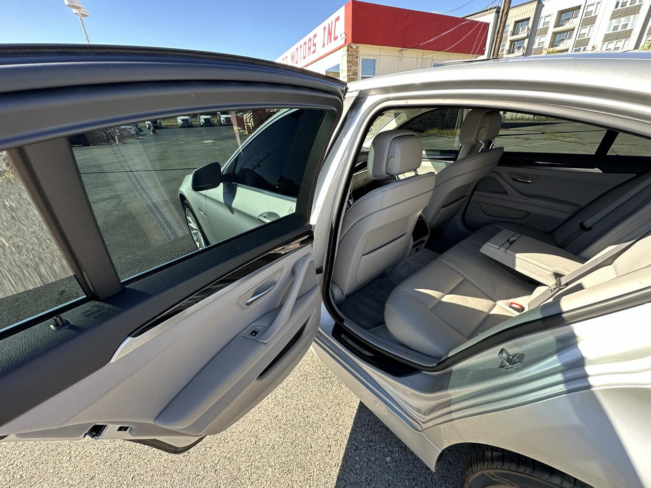 BMW 5-Series 535i 2012