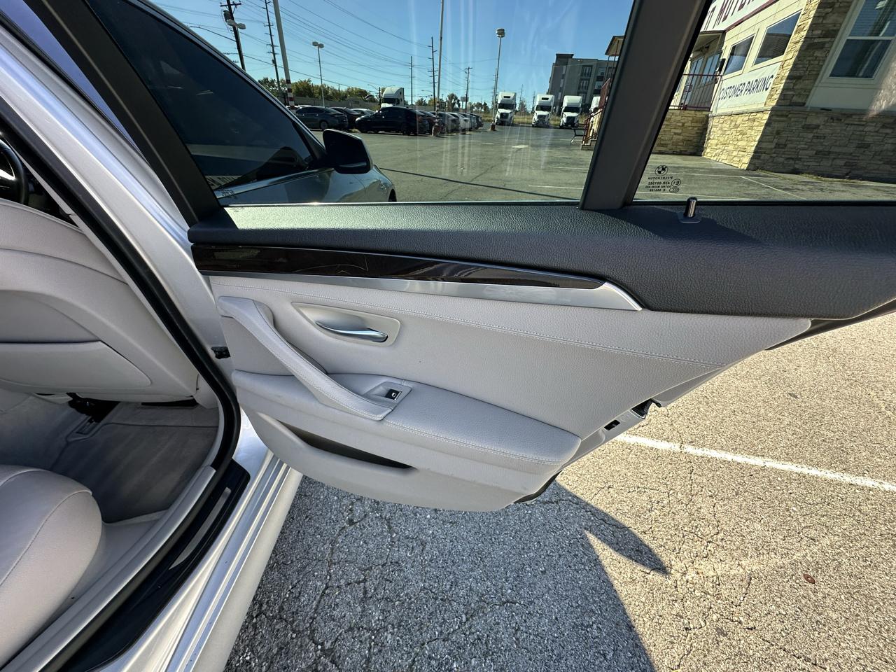 BMW 5-Series 535i 2012