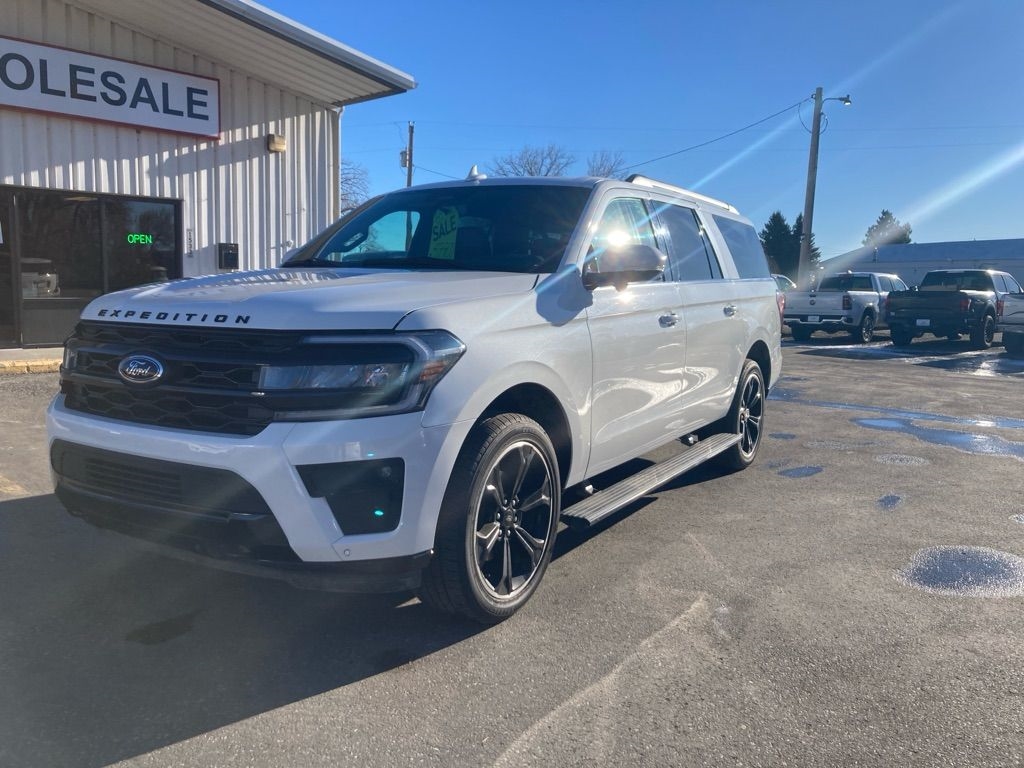 2024 Ford Expedition Limited's photo