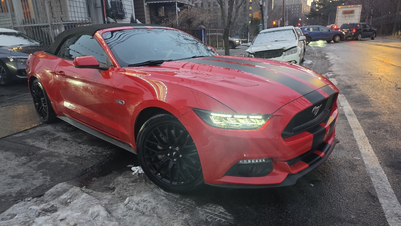 Ford Mustang GT convertible 2017