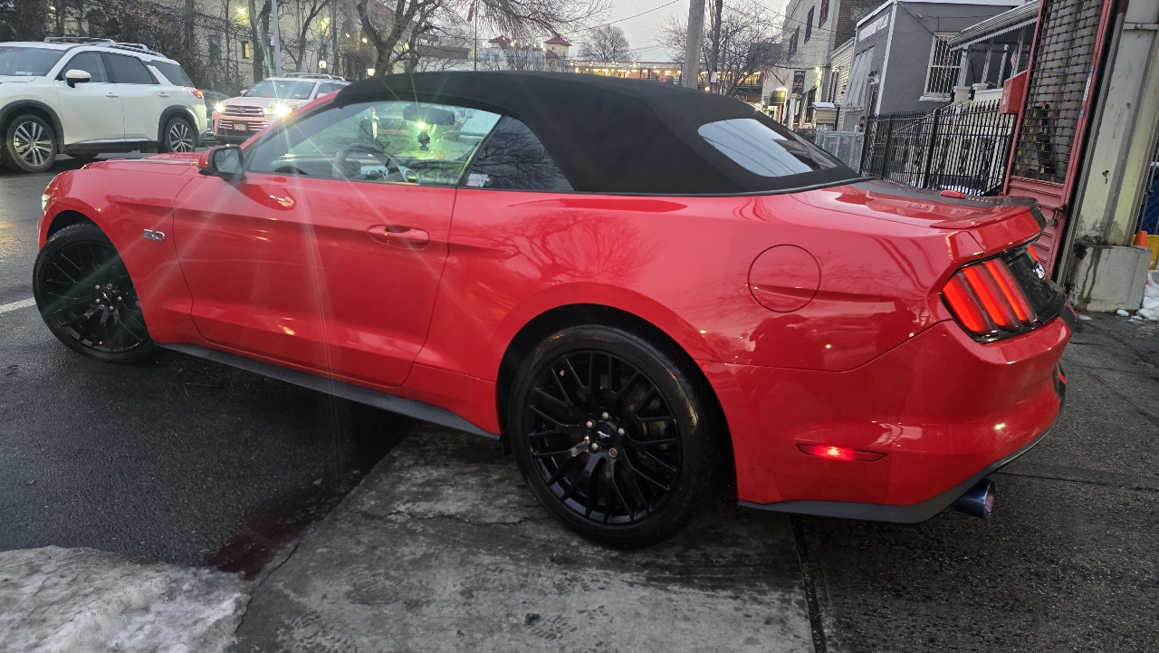 Ford Mustang GT convertible 2017