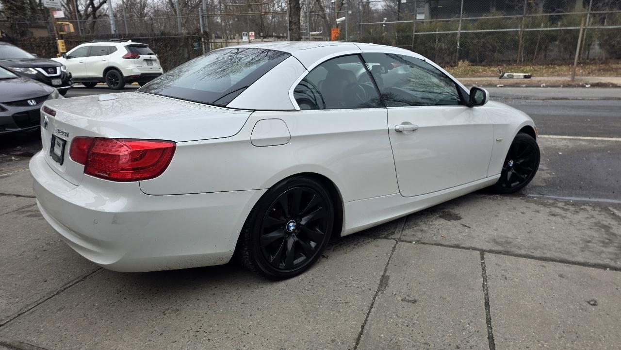 BMW 3-Series 328i Convertible 2011
