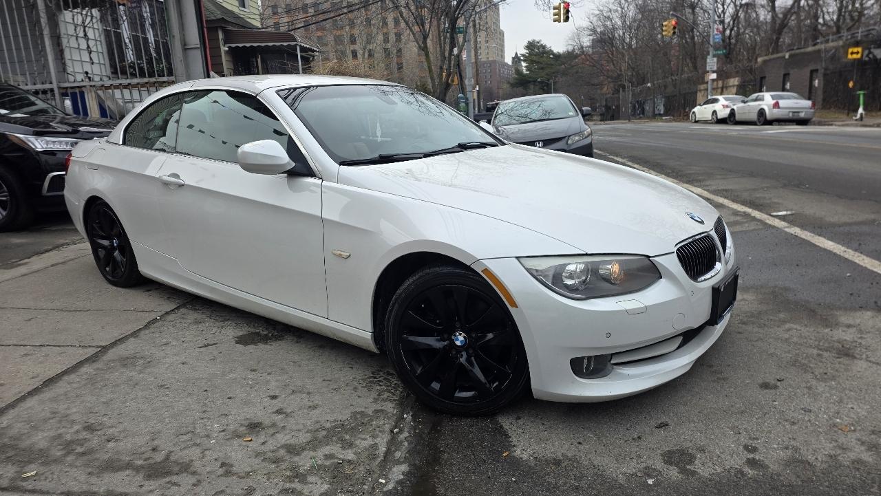 BMW 3-Series 328i Convertible 2011