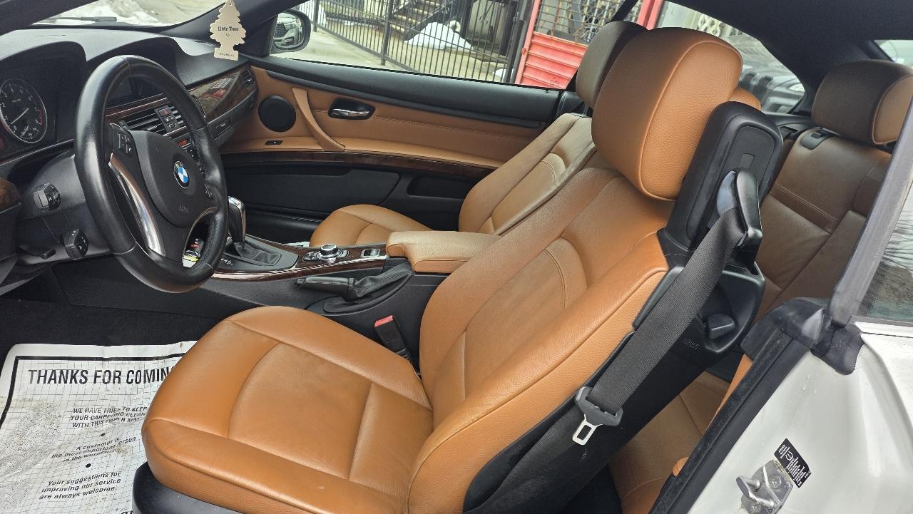 BMW 3-Series 328i Convertible 2011