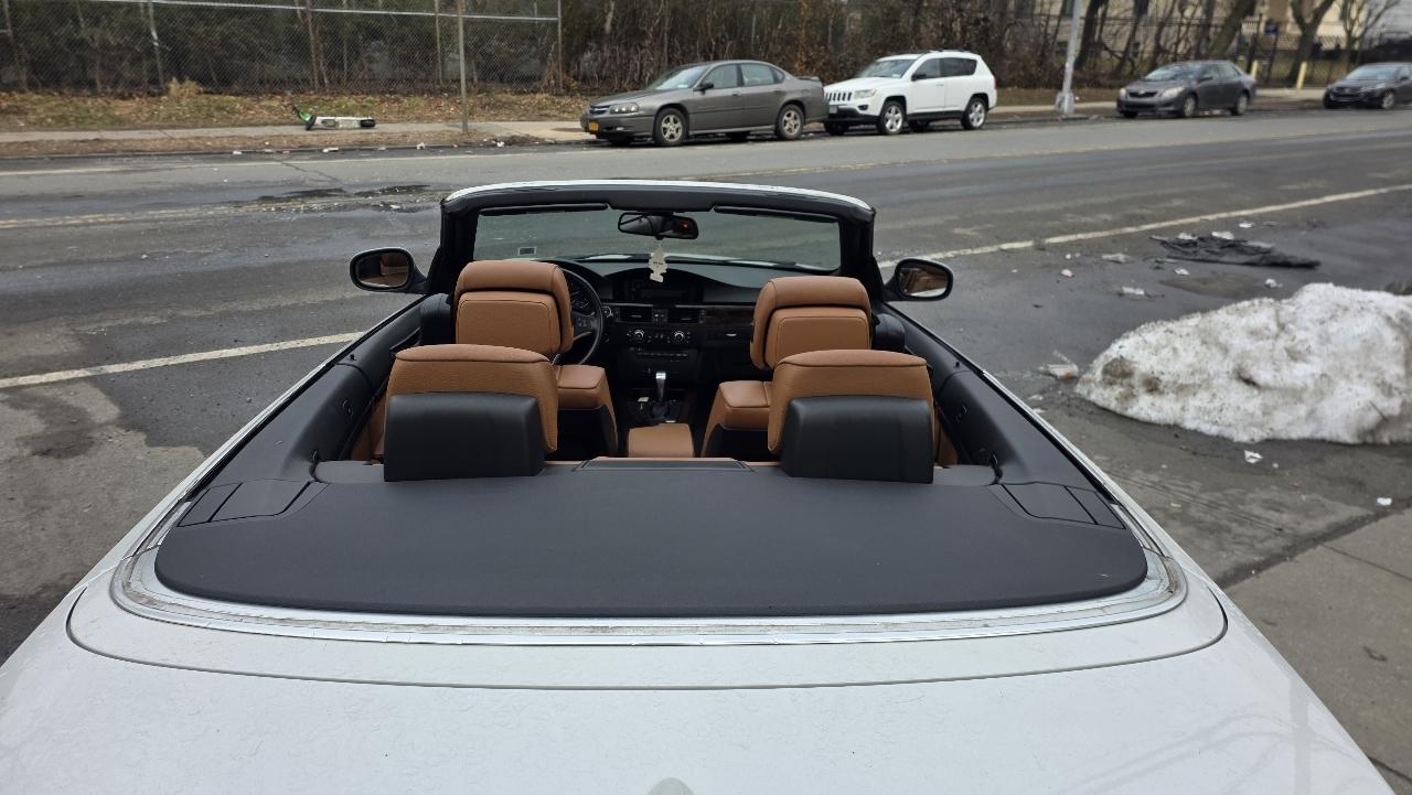BMW 3-Series 328i Convertible 2011