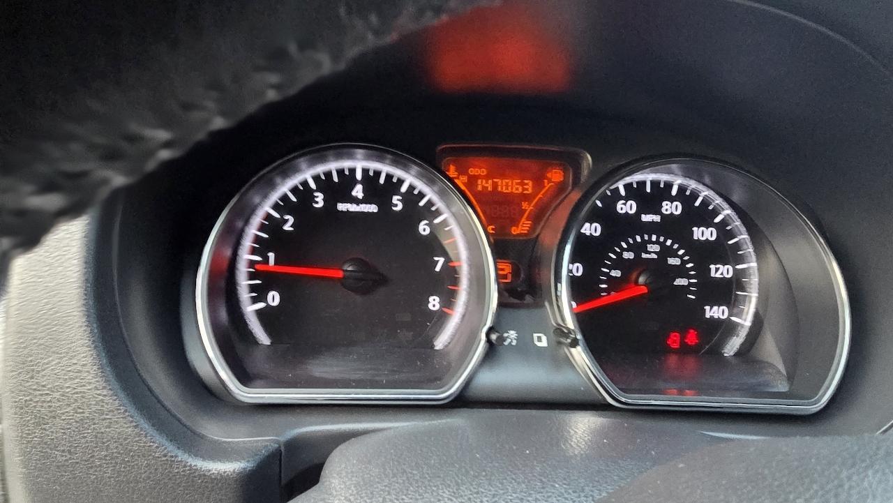 Nissan Versa Note S 2014