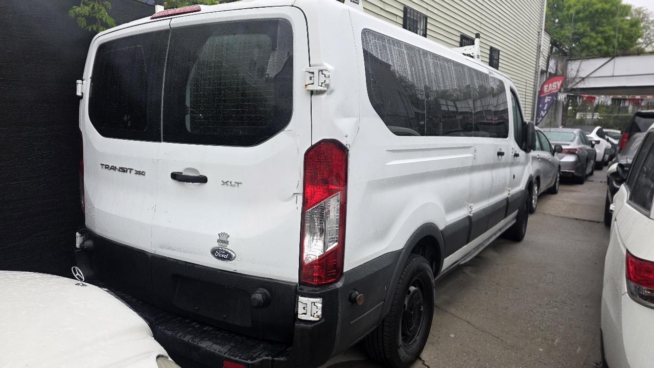 Ford Transit 350 Wagon Low Roof XLT 60/40 Pass. 148-in. WB 2015