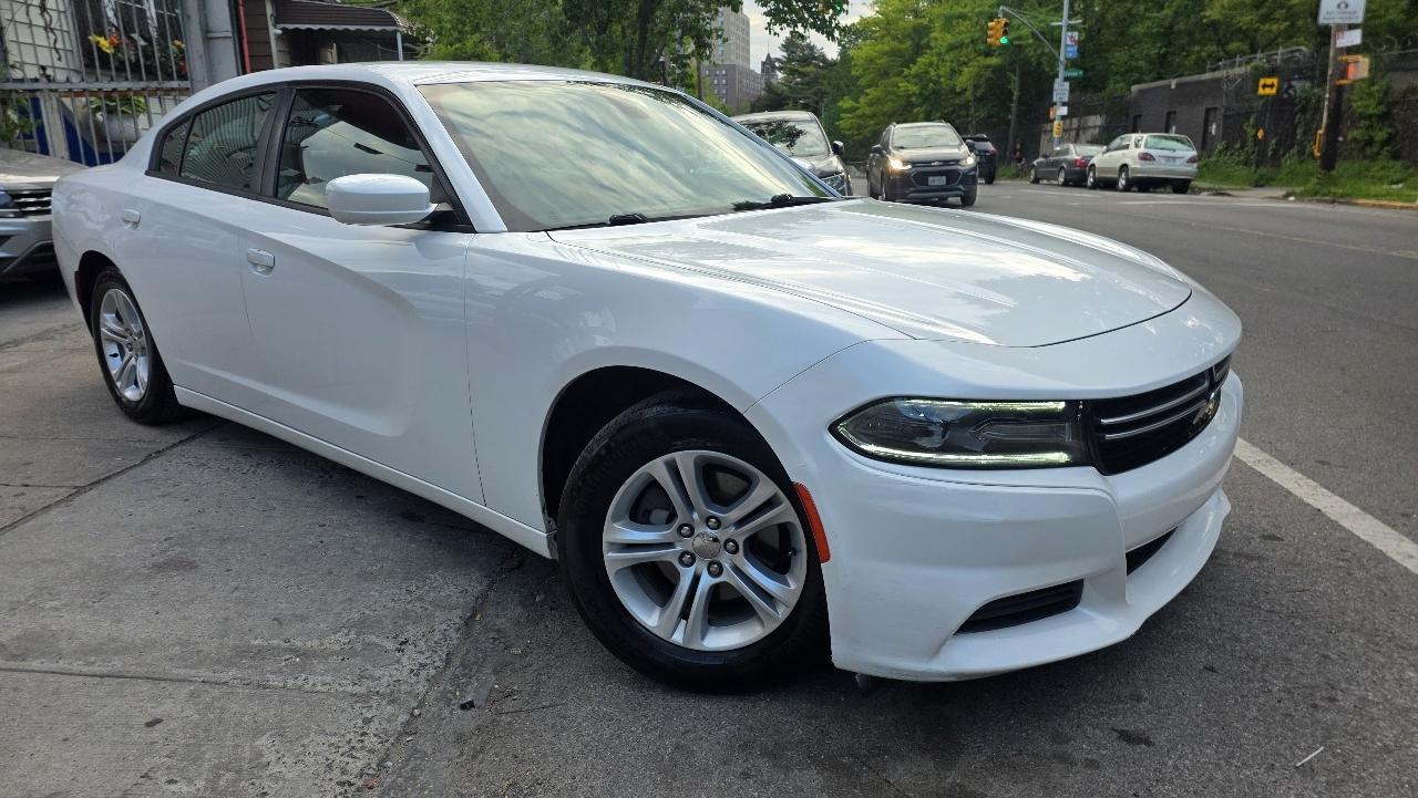 Dodge Charger SE 2016
