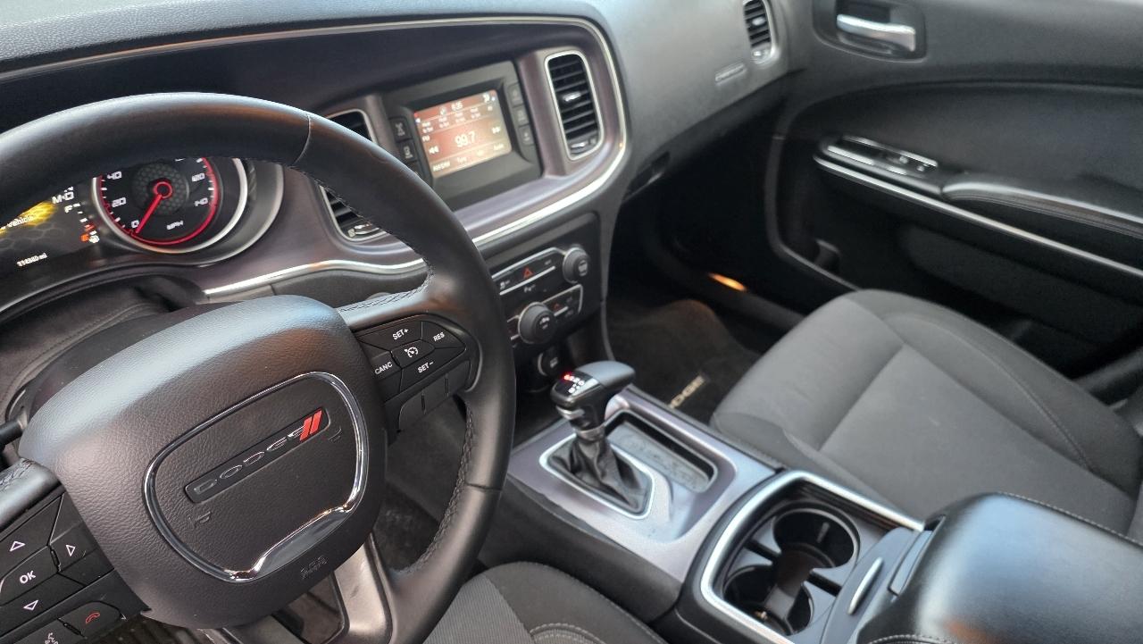 Dodge Charger SE 2016