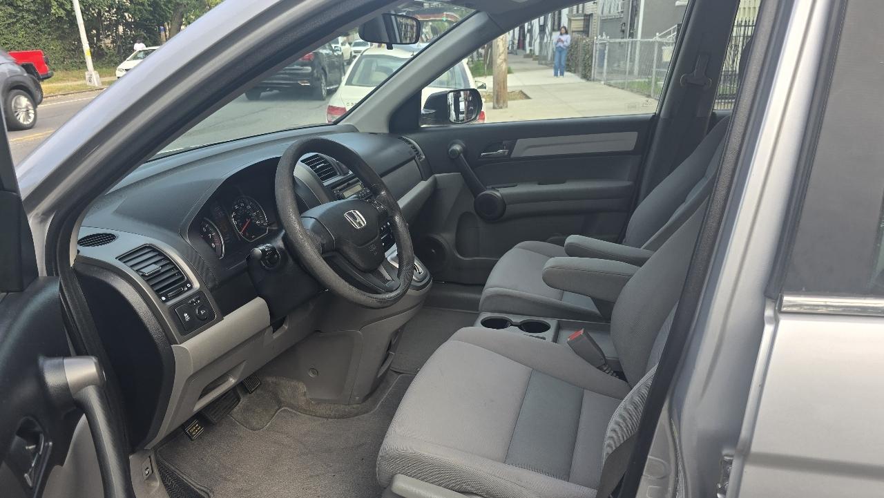 Honda CR-V LX 4WD 5-Speed AT 2011