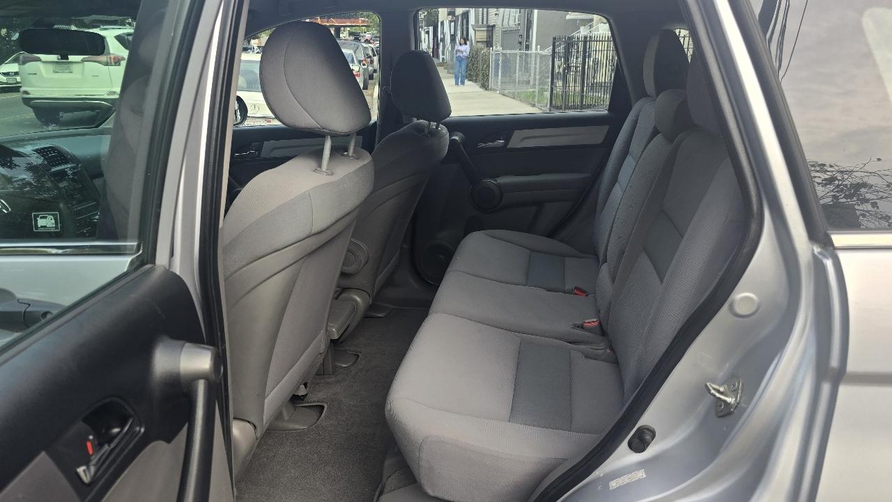 Honda CR-V LX 4WD 5-Speed AT 2011