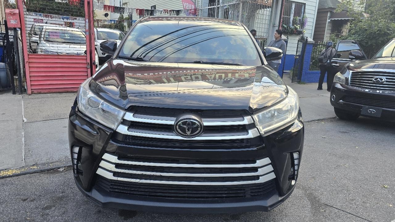 Toyota Highlander LE Plus AWD V6 2019
