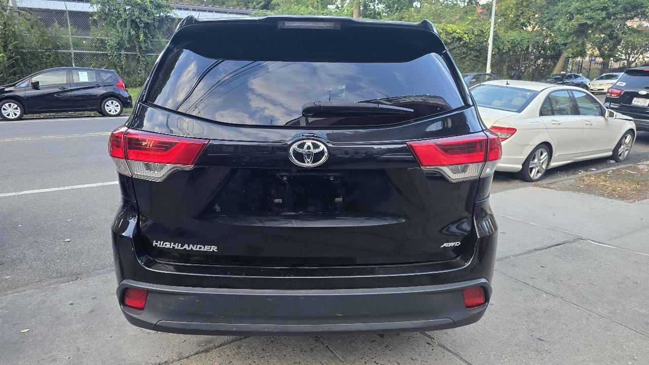 Toyota Highlander LE Plus AWD V6 2019