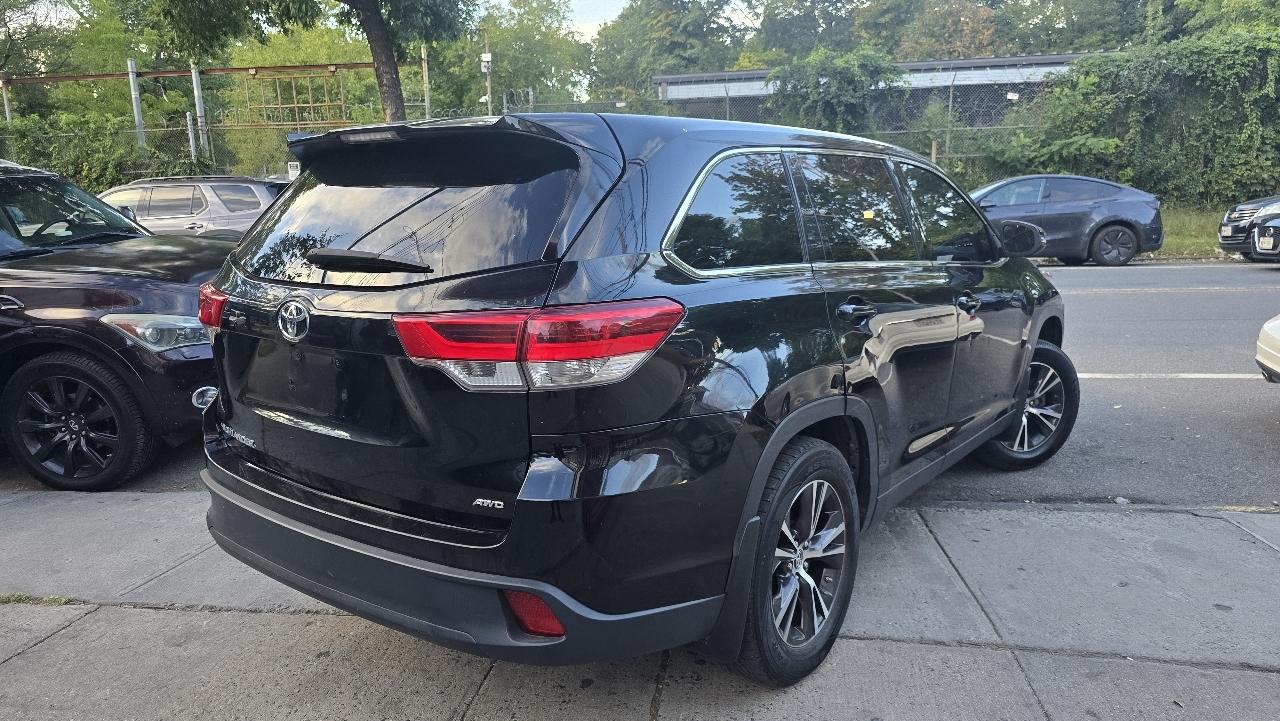 Toyota Highlander LE Plus AWD V6 2019