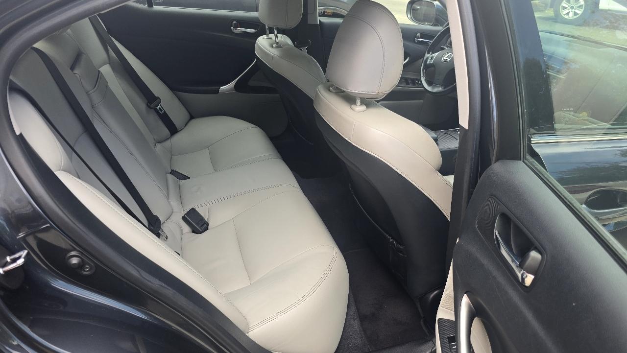 Lexus IS IS 250 AWD 2011
