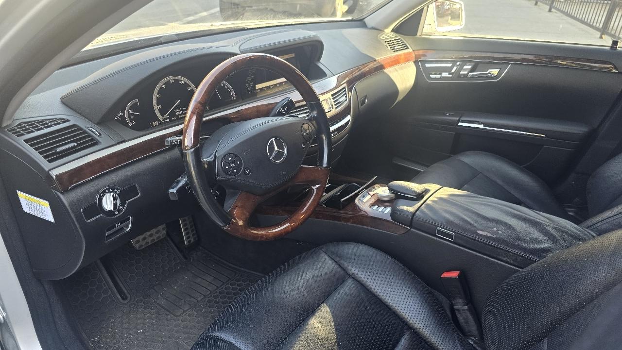 Mercedes-Benz S-Class S550 4-MATIC 2013