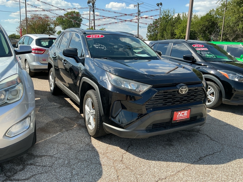 Toyota RAV4 LE 2019