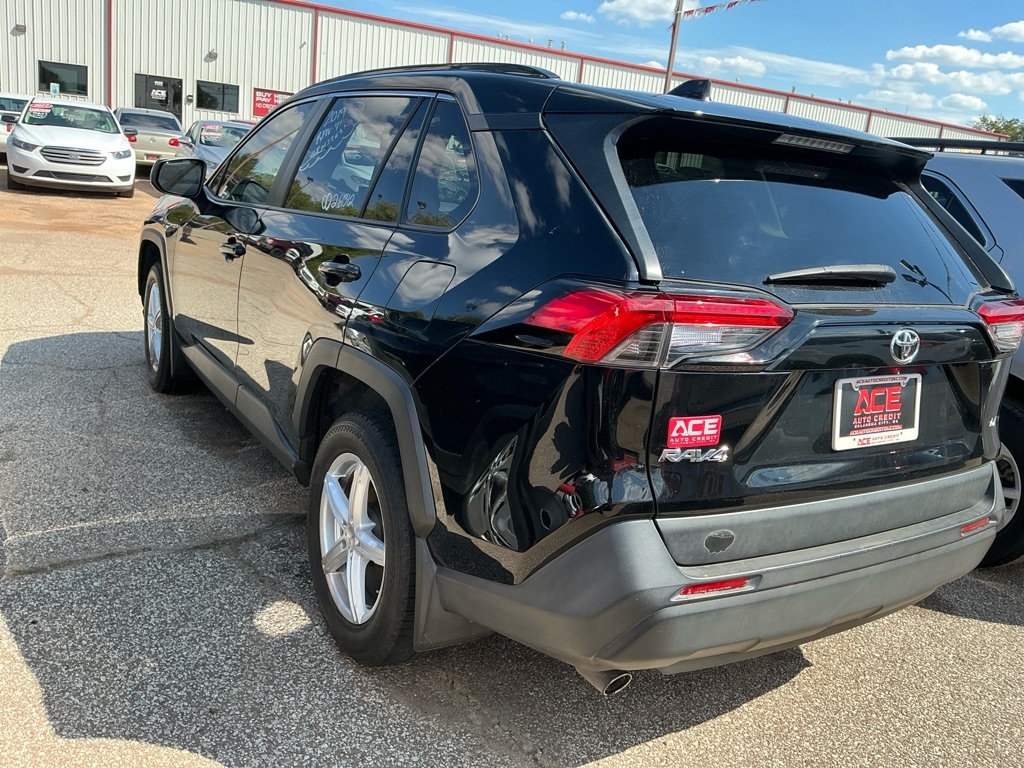 Toyota RAV4 LE 2019