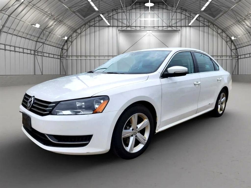 Volkswagen Passat 2.5L SE AT 2013