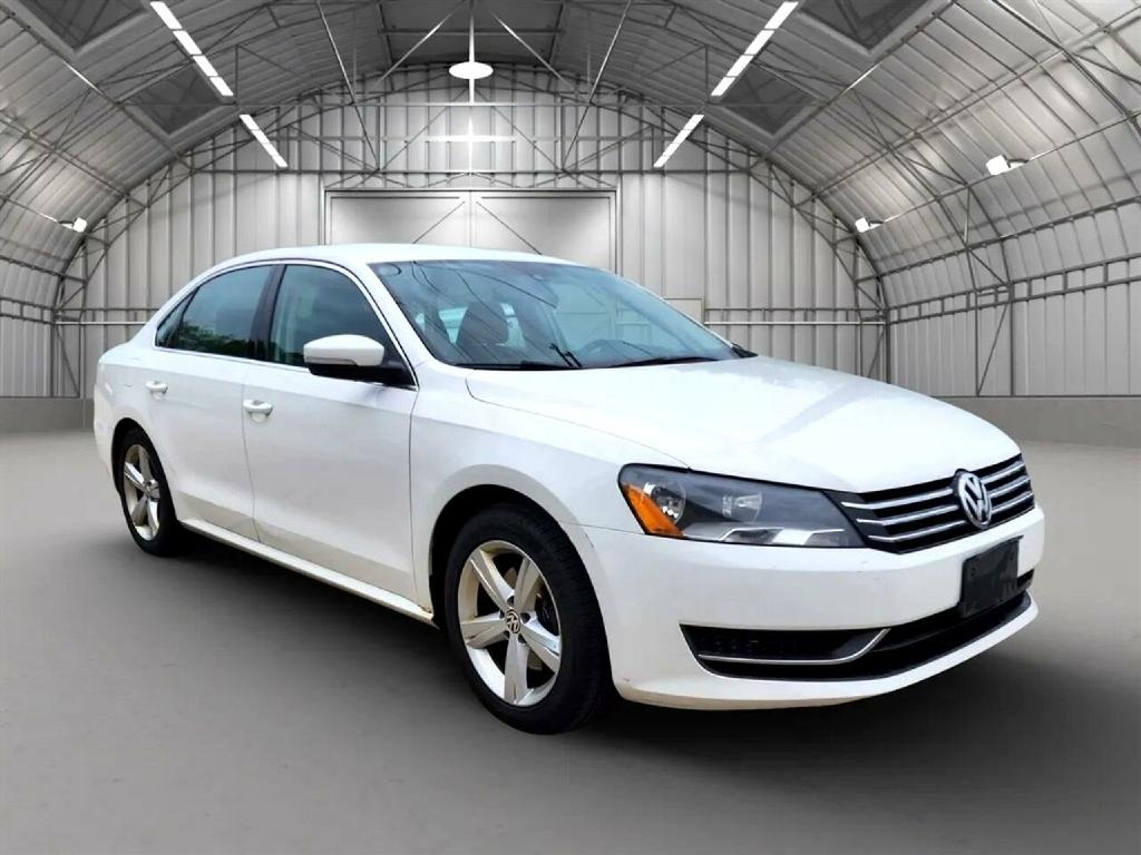 Volkswagen Passat 2.5L SE AT 2013