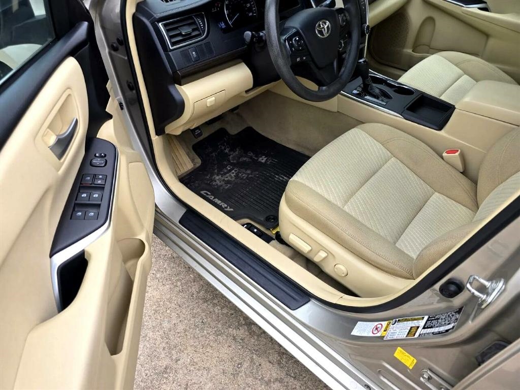 Toyota Camry LE 2015