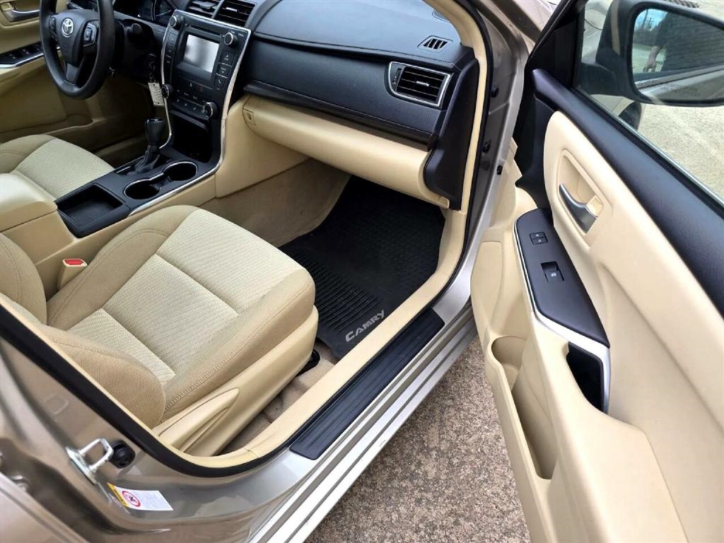 Toyota Camry LE 2015