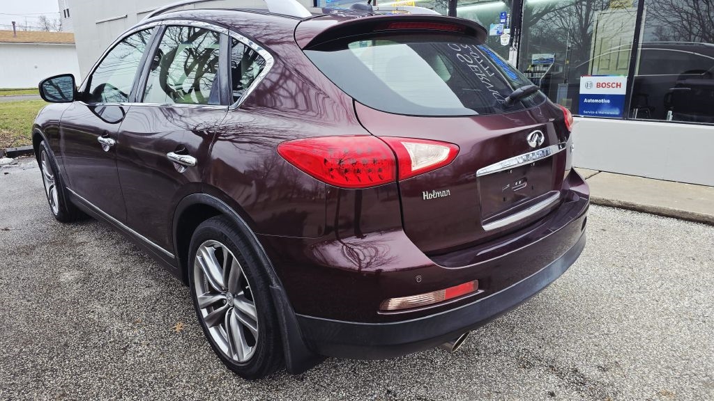 Infiniti EX35 4D SUV AWD 2011