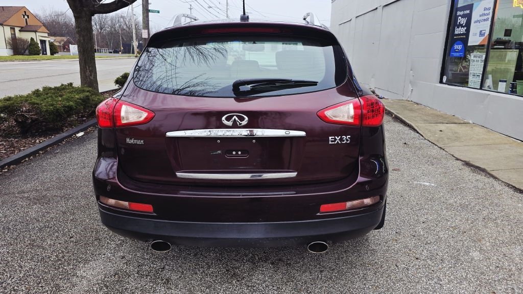 Infiniti EX35 4D SUV AWD 2011