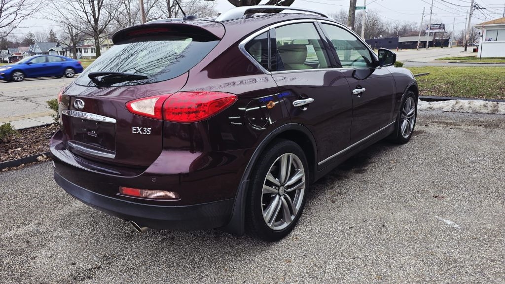 Infiniti EX35 4D SUV AWD 2011