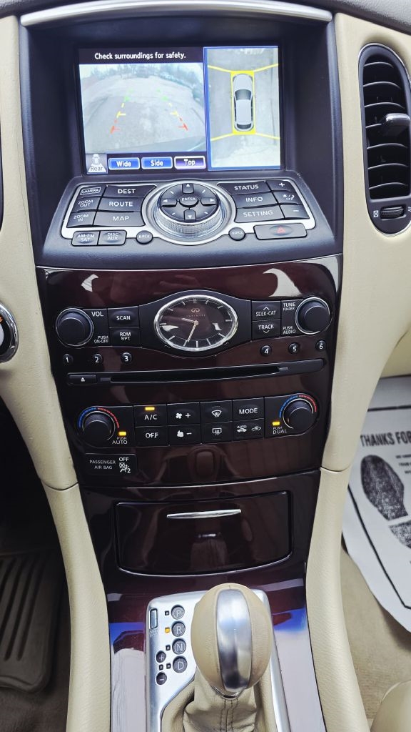 Infiniti EX35 4D SUV AWD 2011