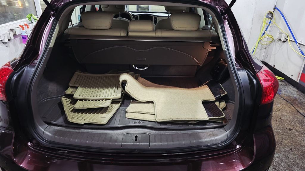 Infiniti EX35 4D SUV AWD 2011