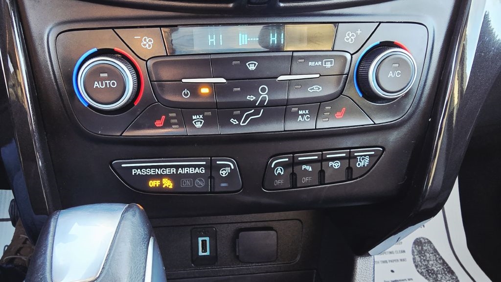 Ford Escape Titanium 4WD 2019