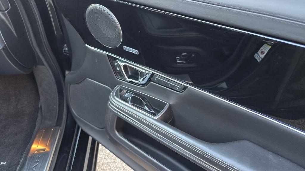 Jaguar XJ-Series XJ AWD 2015