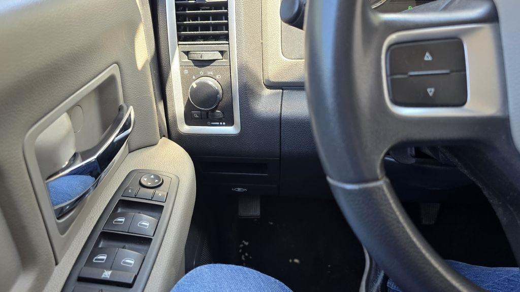 Dodge Ram 1500 SLT Quad Cab 4WD 2009
