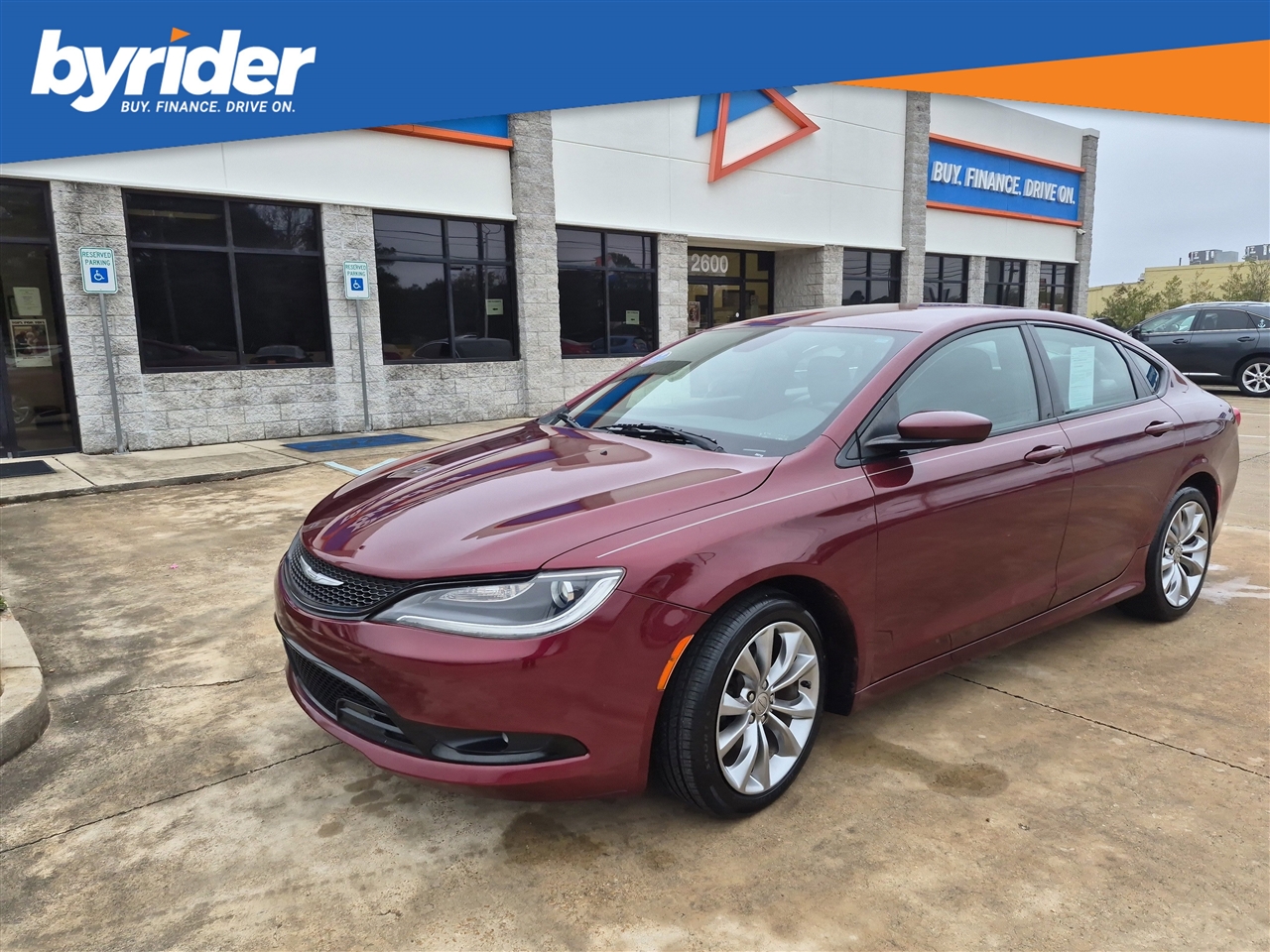 2015 Chrysler 200 S's photo