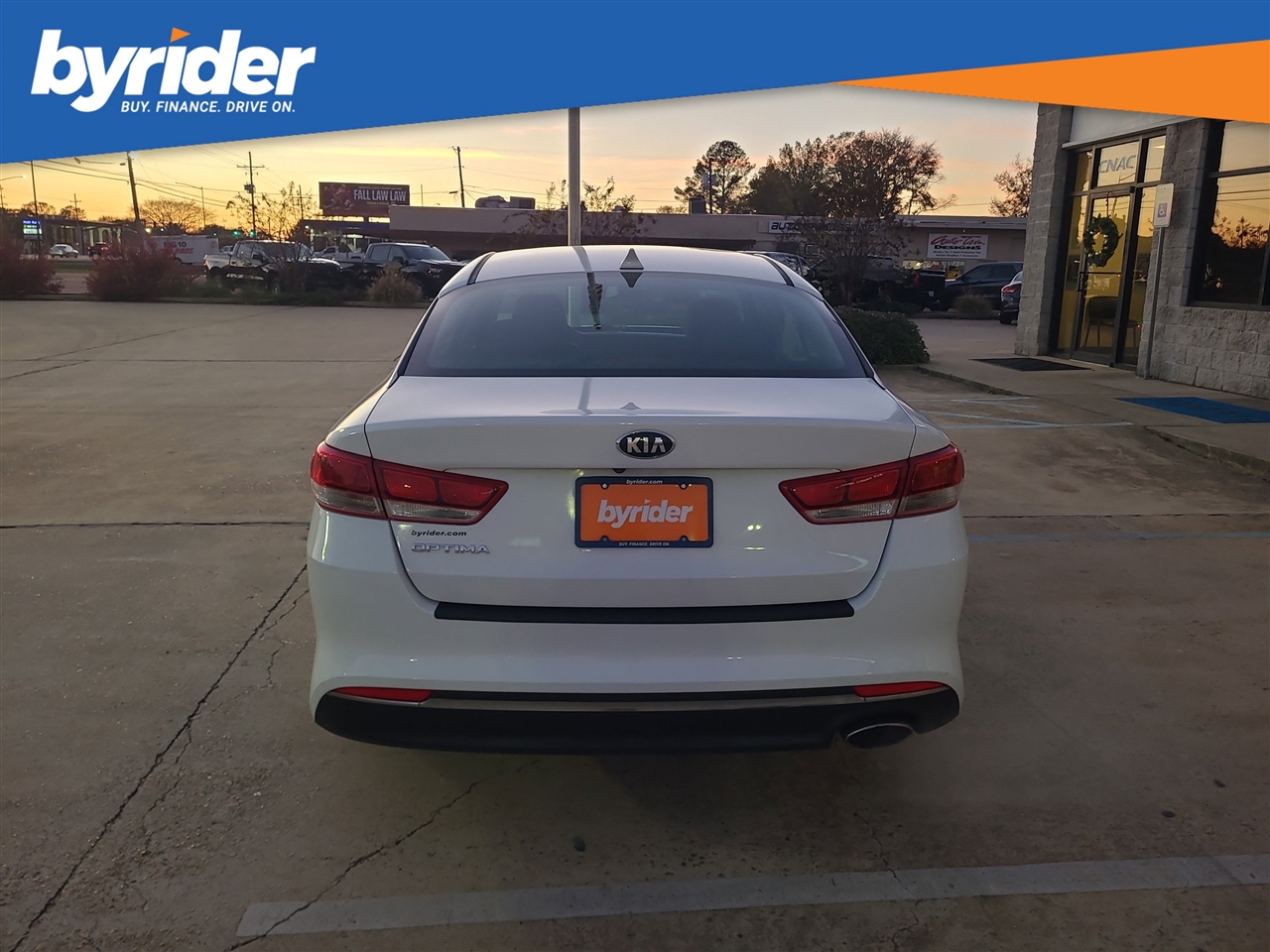 Kia Optima  2017