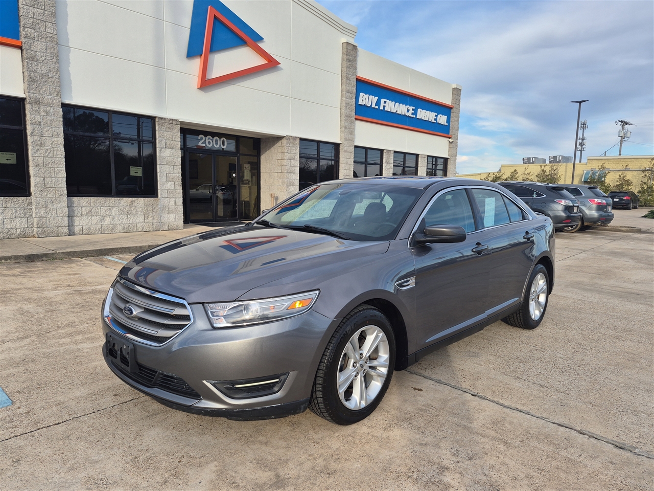 2013 Ford Taurus SEL's photo