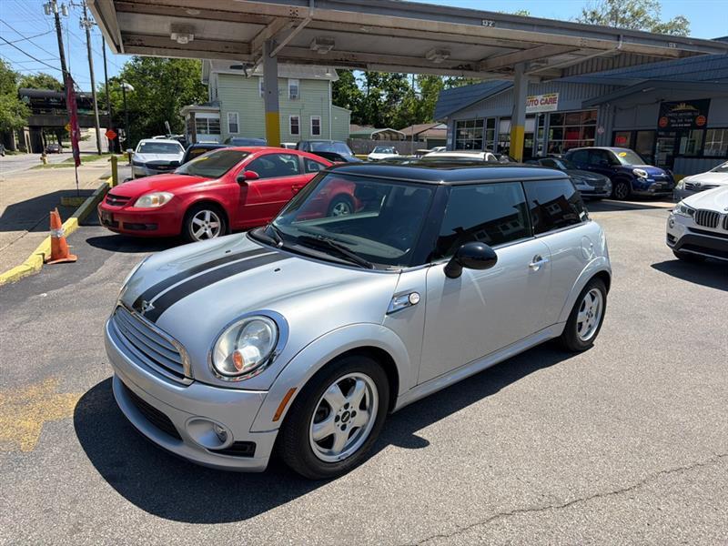 2010 MINI Cooper -'s photo