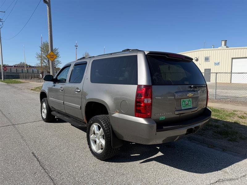Chevrolet Suburban LS 1500 4WD 2007