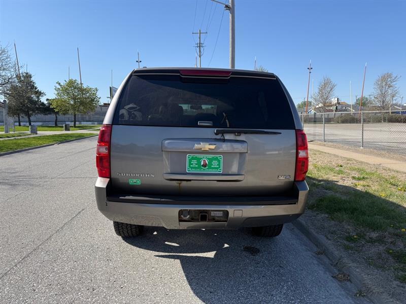 Chevrolet Suburban LS 1500 4WD 2007