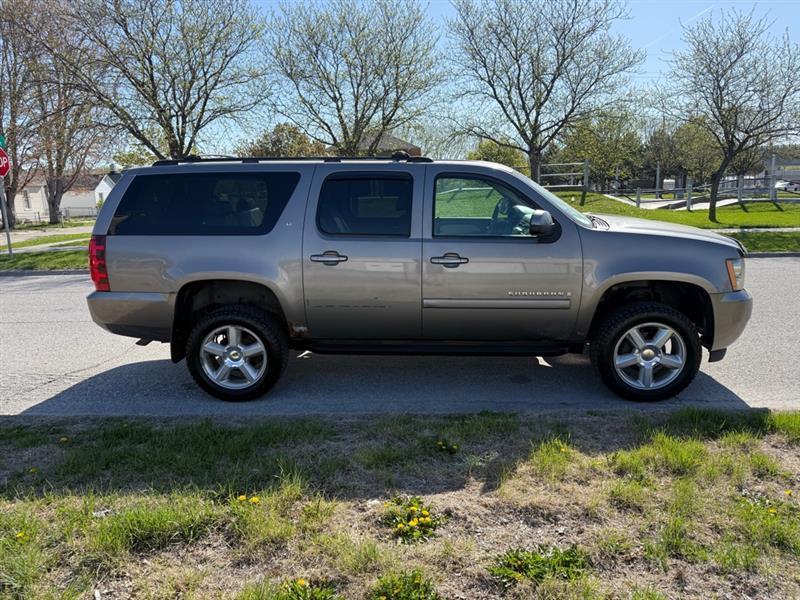 Chevrolet Suburban LS 1500 4WD 2007