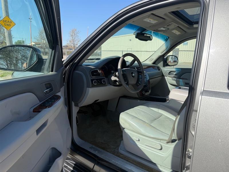 Chevrolet Suburban LS 1500 4WD 2007