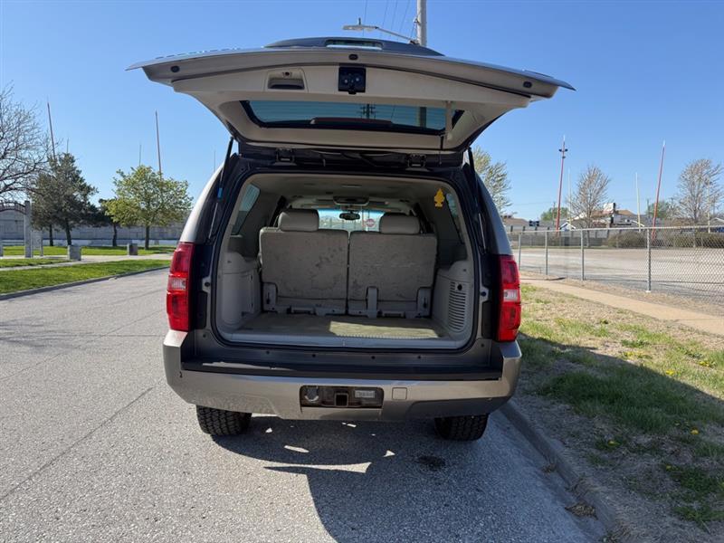 Chevrolet Suburban LS 1500 4WD 2007