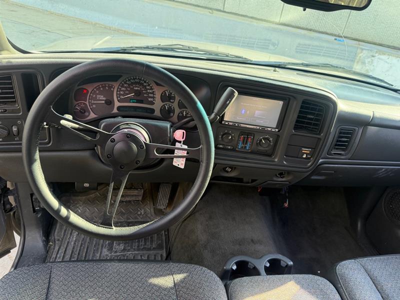 Chevrolet Silverado 1500 LS Long Bed 2WD 2003 Chevrolet Silverado 1500 LS Long Bed 2WD 2003