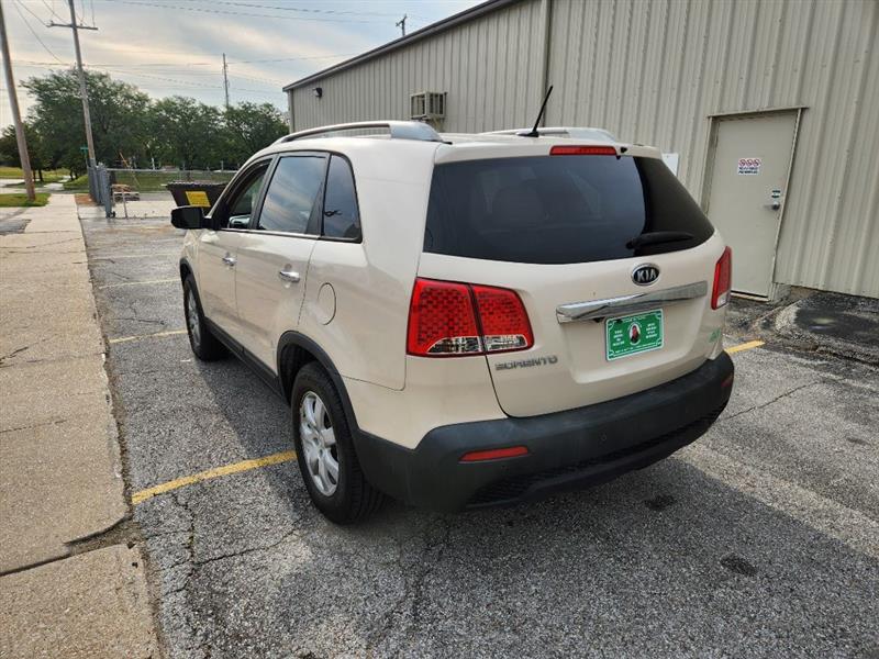 Kia Sorento LX 2WD 2011 Kia Sorento LX 2WD 2011