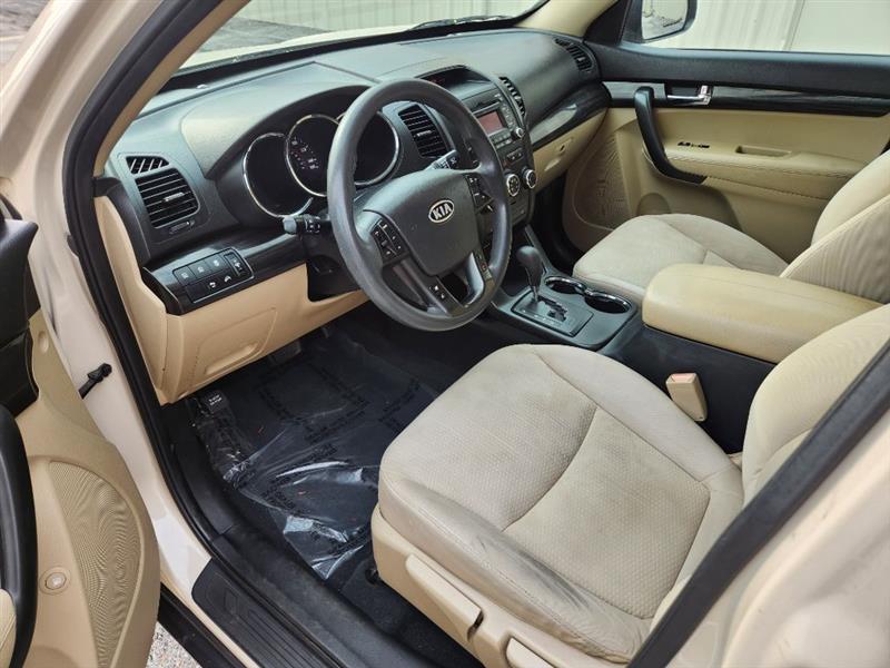 Kia Sorento LX 2WD 2011 Kia Sorento LX 2WD 2011