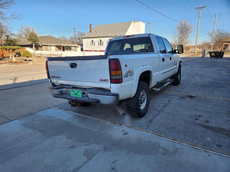 GMC Sierra 2500HD Crew Cab Short Bed 4WD 2005 GMC Sierra 2500HD Crew Cab Short Bed 4WD 2005